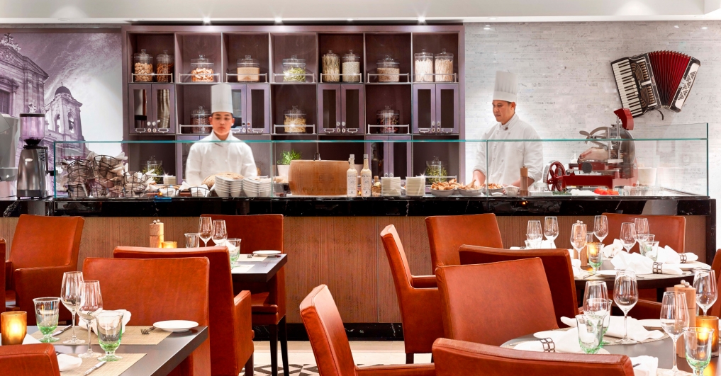CC_STAR_Manfredis_Tables_Chefs_146.tif