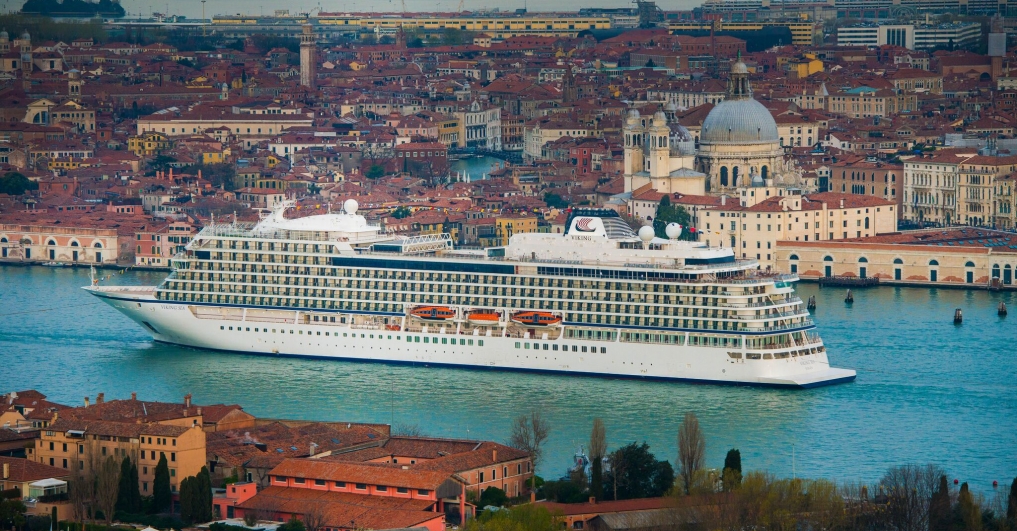 VIKING-SEA-VENICE-ARRIVAL_7_300
